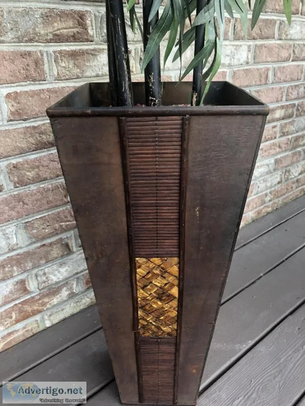 Artificial floor plant