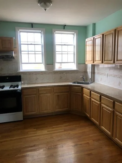You won t find a Rm rental  sizeReal Ditmas ParkAll Utilities In