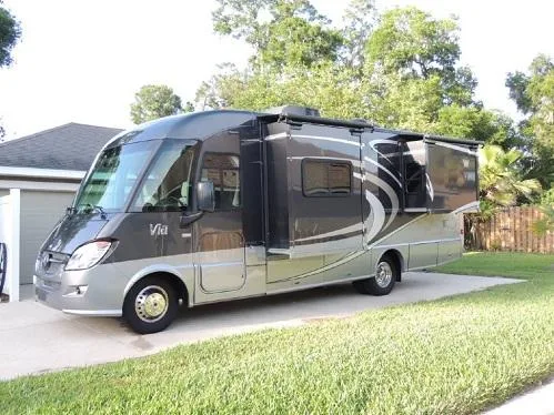 Winnebago VIA 25Q
