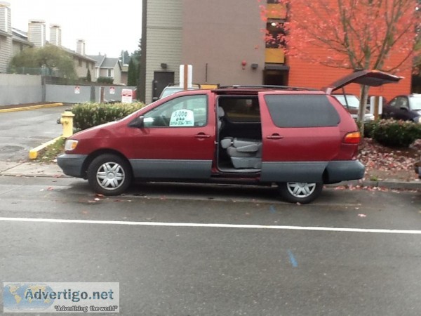 Toyota Sienna 1999 please hurry