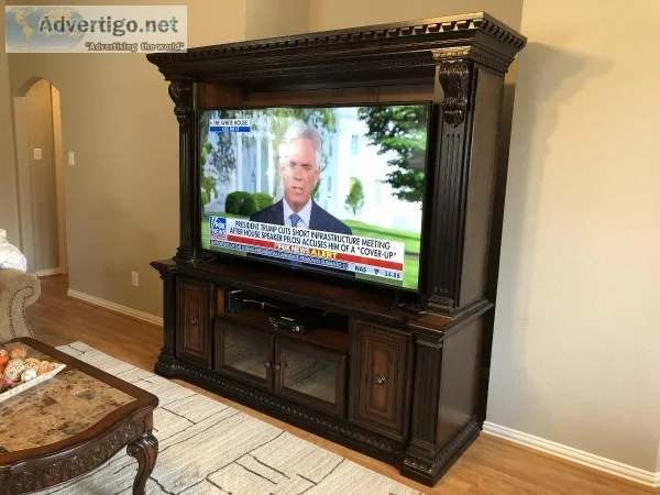 Large tv console