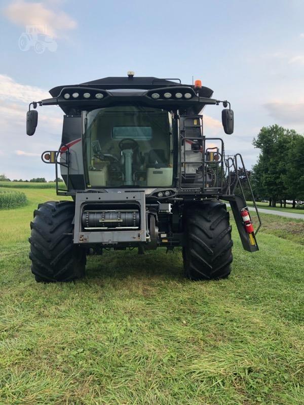 2016 Gleaner S96 Combine