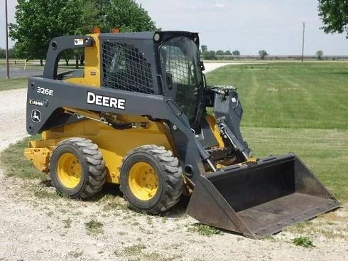 2013 DEERE 326E