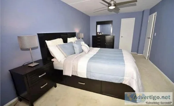 Extra Large Rooms w Private Bathroom Available