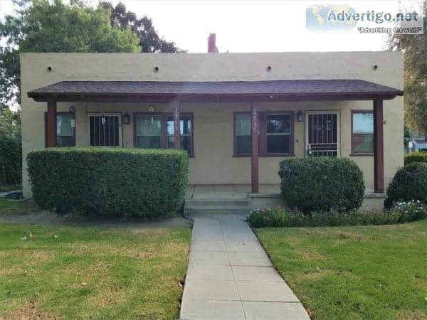 Spacious 1 Bedroom 1 Bathroom Duplex with Garage in Chino...inte