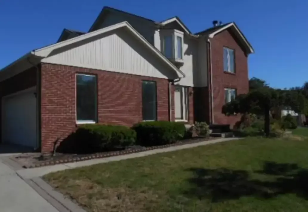 2149 Camelot Drive