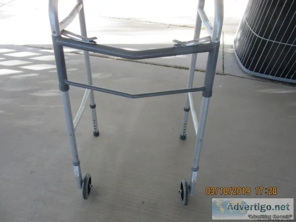 2 Wheel walker