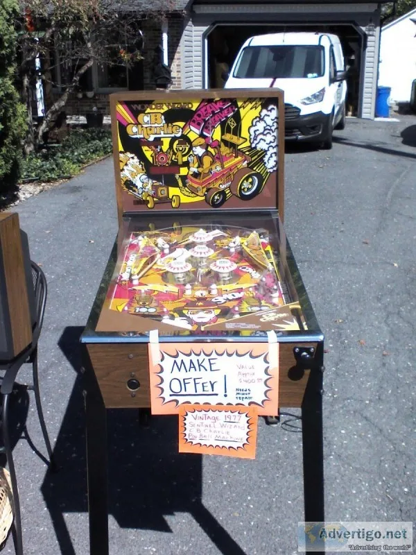 Wonder Wizard CB Charlie Pinball Machine