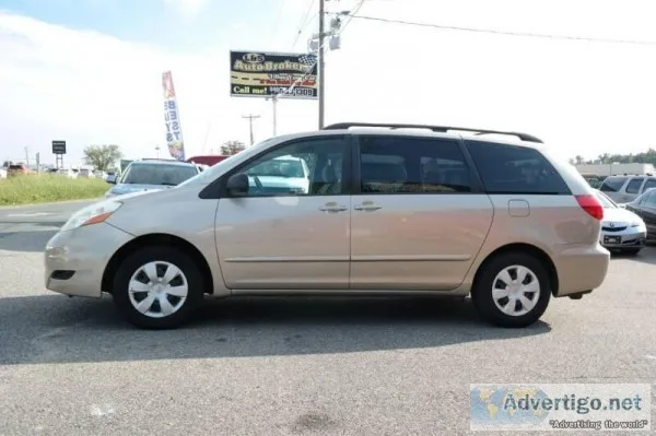 2006 TOYOTA SIENNA LE 7-PASSENGER3RD ROWFAMILY VAN