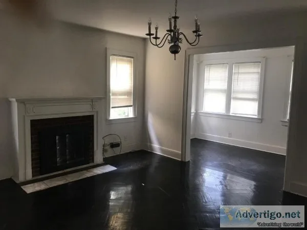 1st Floor Apt . Tenant pays Electric only.