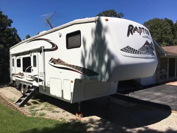 Updated inside and out 2006 33 ft. Keystone Raptor Toy Hauler ws