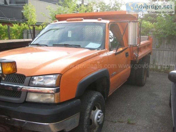 2004 Chevrolet Silverado 3500 4WD with 8.5 plow and 2.5yd. dump 
