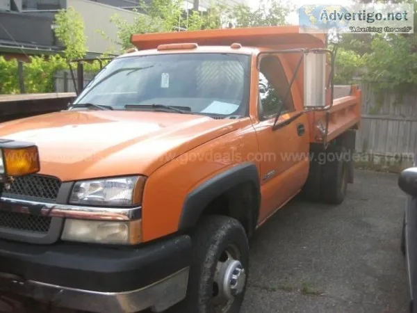 2004 Chevrolet Silverado 3500 4WD with 8.5 plow and 2.5yd. dump 