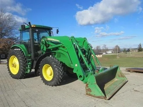 2004 JOHN DEERE 7720