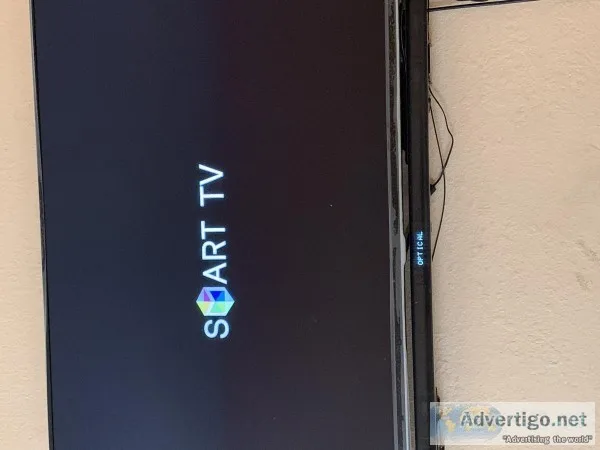 Smart tv 55inch Samsung with sound bar an tv Mound