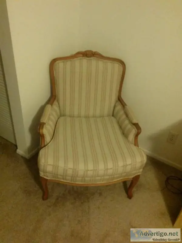 BEAUTIFUL ANTIQUE CHAIR