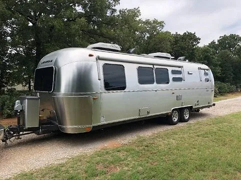 2016 Airstream FLYING CLOUD 30FB