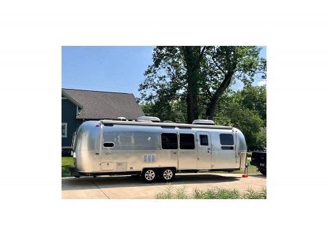 2018 Airstream FLYING CLOUD 30FB