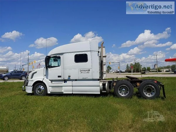 2016 Volvo VNL64T730 Semi Tractor