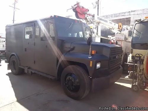 1991 FORD F-700 ARMOR TRUCK