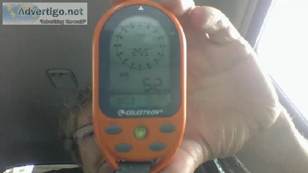 CELESTRON TREKGUIDE DIGITAL ALTIMETER  COMPASS