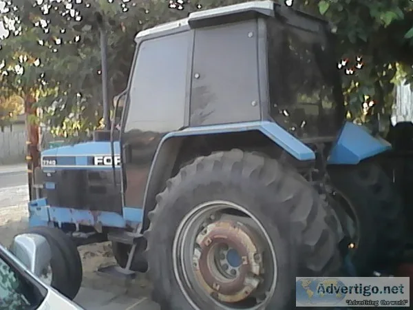 Ford 7740 cab tractor