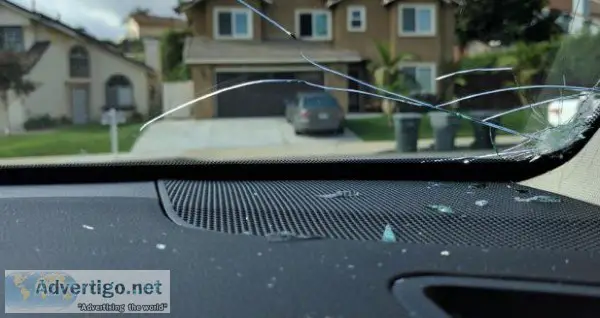 When and Why You Need To Repair a Damaged Windscreen