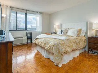 1 bed&nbsp1 bath&nbsp935 sqft