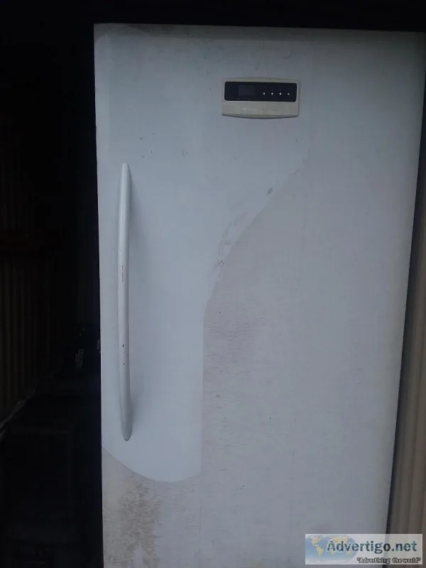 FRIGIDAIRE FREEZER 16.7 cu ft
