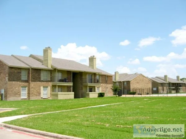 Grand Prairie 11 820 2 Pools Tennis Court S Carrier Pkwy
