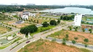 Top 5 reasons why you should buy a plot instead of an apartment