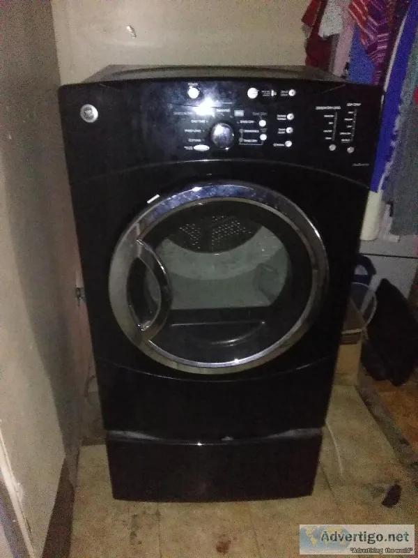 Black GE Adora SuperCapcity Dryer