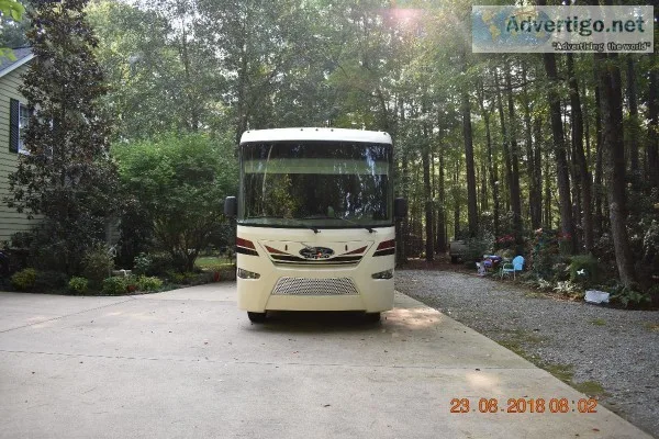 LIKE NEW 2016 JAYCO PRECEPT 31UL CLASS A MOTORHOME