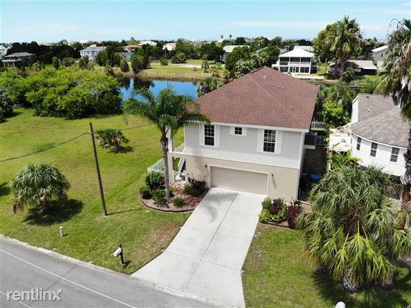 BEAUTIFUL 32 WATER FRONT - RENT TO OWN