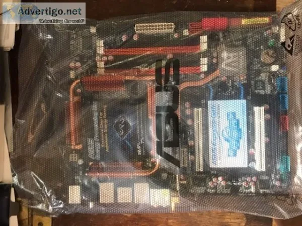 ASUS P5E3 Deluxe Motherboard