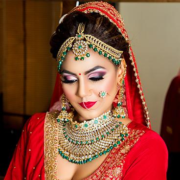Traditional bridal makeup in Lucknow