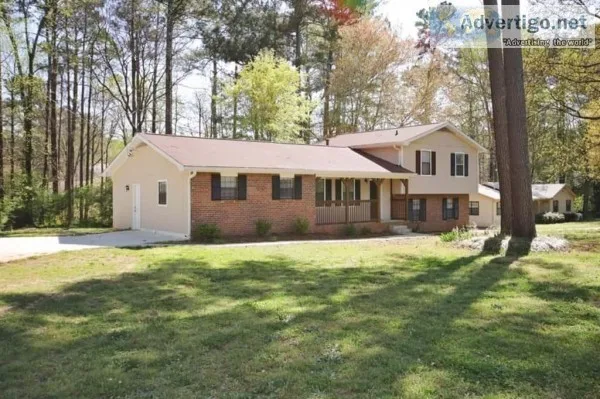 FOR RENT SINGLE AND FAMILY