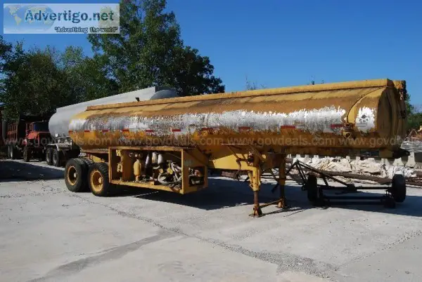 5000 Gallon Stainless Steel Tanker Trailer with Pump