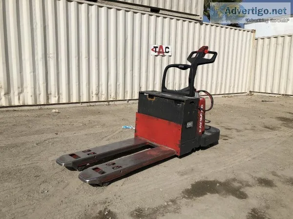 2001 RAYMOND 112TM-FRE60L RIDE ON PALLET JACK0