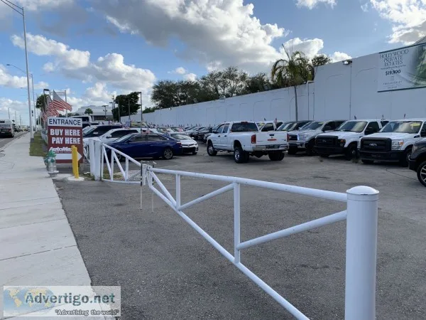 Carlot for rent