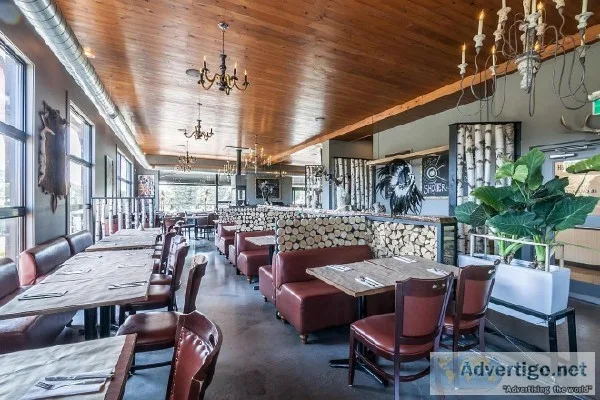 Very nice concept Bistro Le Calumet at the bottom of Mont Bromon