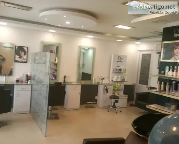best hair styling salon in south Delhi