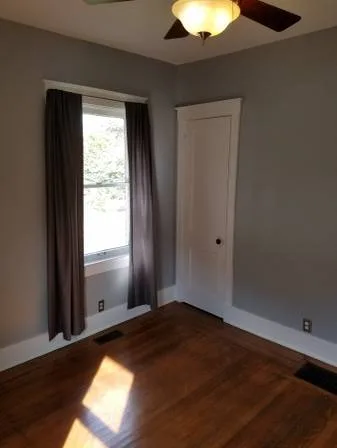Two bedroom one bathroom duplex apartment for in Delaware 400