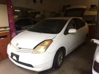 2004 Toyota Prius (parts car)