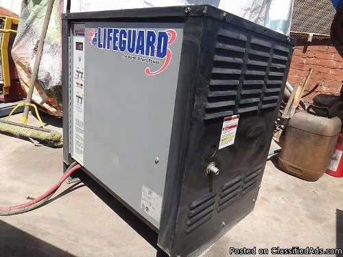 HAWKER POWER SOURCE LIFEGUARD PLUG-IN TYPE BATTERY CHARGER LG120