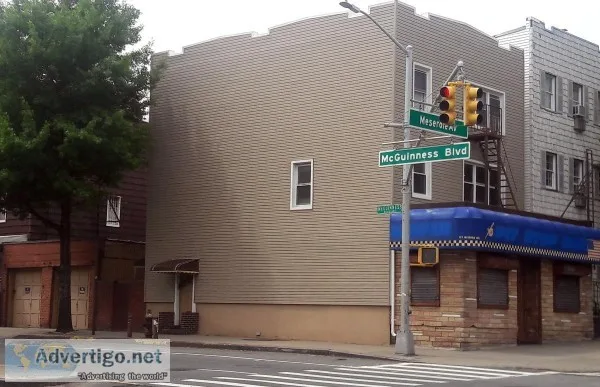 Commercial Mixed use building for sale
