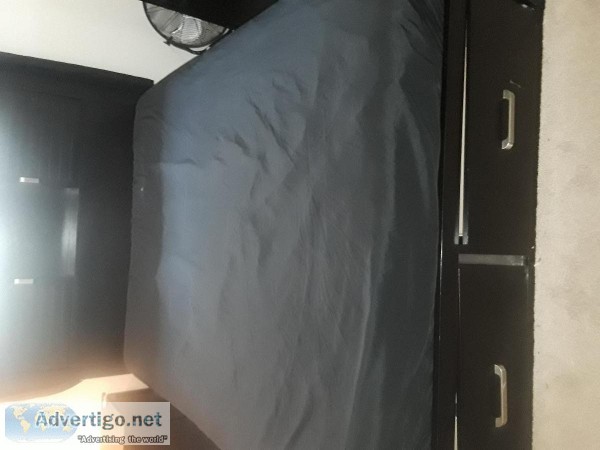 quwen bed set in dark wood