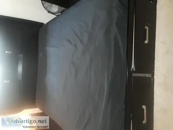 quwen bed set in dark wood