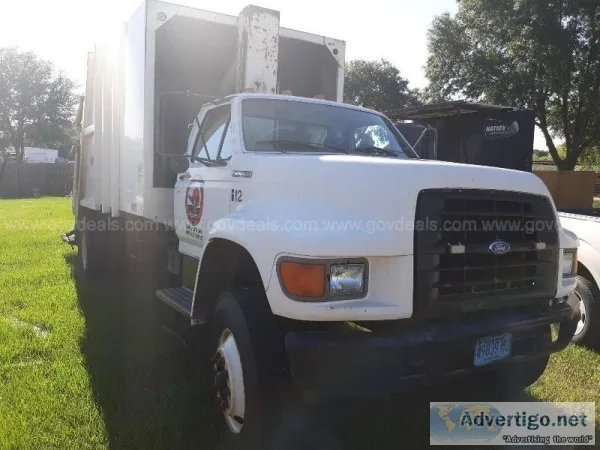 1997 Ford F800