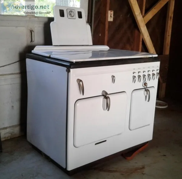VINTAGE CHAMBERS GAS RANGE OVEN
